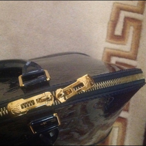 Louis Vuitton Alma Vernis gm bleu nuit - Picture 4 of 7